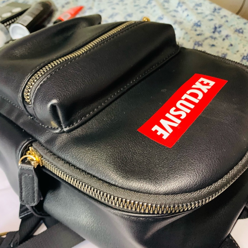 Mini “Exclusive” Back Pack - Picture 5 of 6